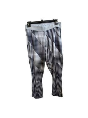 Nike Dri-fit Striped Capri workout pants Size Large